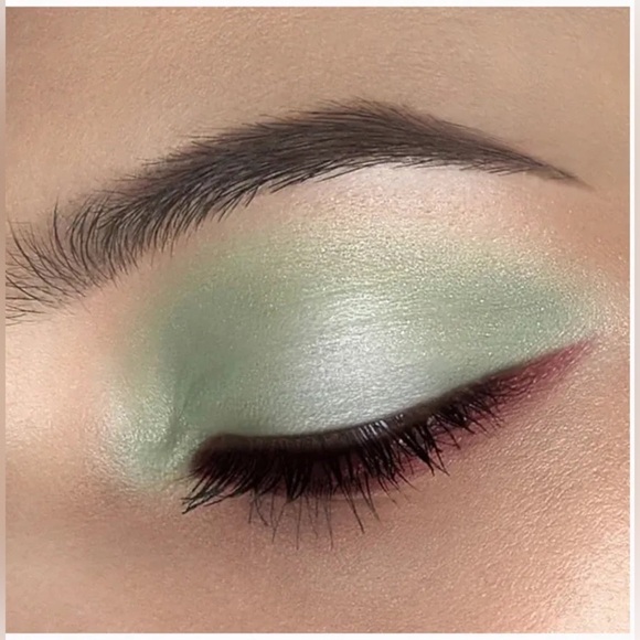 NIB Sandbar Shadow Light Eye Shadow Primer - Picture 3 of 6